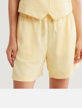 Scotch & Soda Lightweight Drawstring Shorts in Pale Yellow